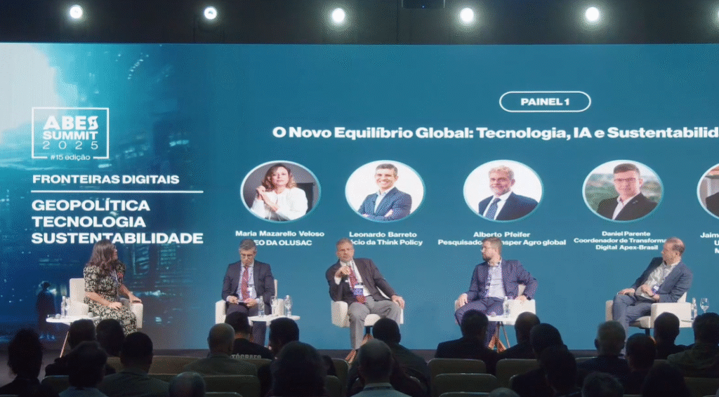 Maria Veloso, Leonardo Barreto, Alberto Pfeifer e Daniel Parente no ABES Summit 2025