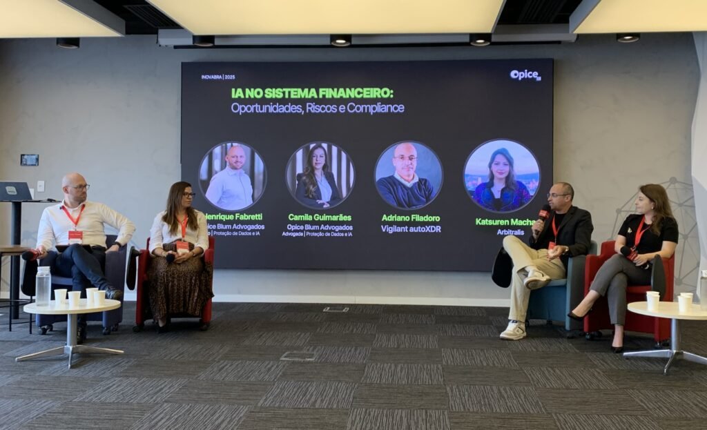 Henrique Fabretti (Opice Blum), Camila Guimarães (Opice Blum), Adriano Filadoro (Vigilant autoXDR) e Katsuren Machado (Arbitralis).